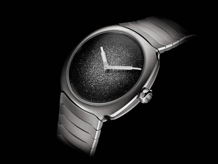 The Streamliner: H. Moser & Cie's take on the sporty-chic style. Now also available in 34 mm and 28 mm sizes.