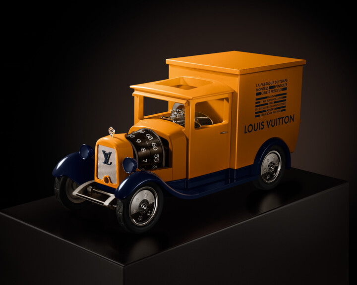 With this Camionnette, a new exceptional creation distinguished by its subtle detailing, Louis Vuitton further enriches its Objets du Temps category.