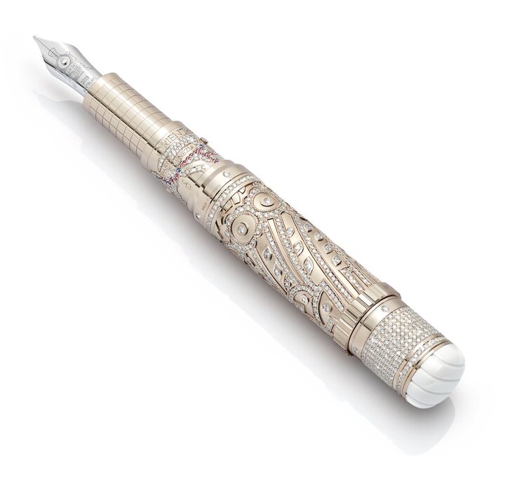  High Artistry A Journey on the Orient Express Limited Edition 1 ink pen, a tribute to the eponymous train. Made in 18-carat gold, it takes its inspiration from the marquetry interior decoration of René Prou, with diamonds set in a floral pattern adorning the cap and barrel.