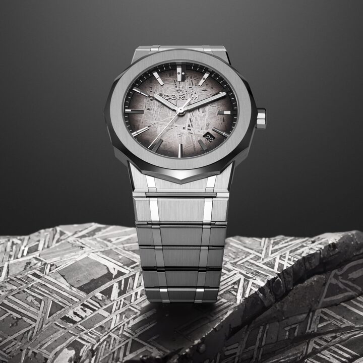 The new Admiral Meteorite 39mm (retail price, excl. taxes: CHF 13,900). As part of its relaunch, Corum unveils 11 new Admiral references built around four key elements: a redesigned case, new dials, a new integrated bracelet, and a new in-house calibre developed with its La Chaux-de-Fonds partner and neighbour, Concepto.