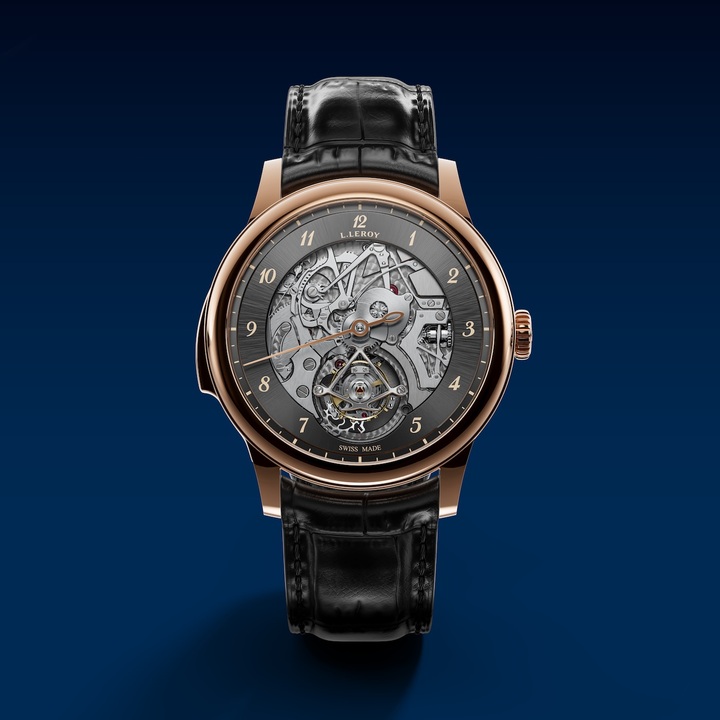 Combining a tourbillon and a minute repeater while inaugurating the important Osmior collection, the Bal du Temps features a case crafted from noble metals such as 18-carat 5N gold and platinum, as well as a more contemporary material, grade 5 titanium. All three versions measure 43 mm in diameter and 13.60 mm in thickness (including the domed sapphire crystal).