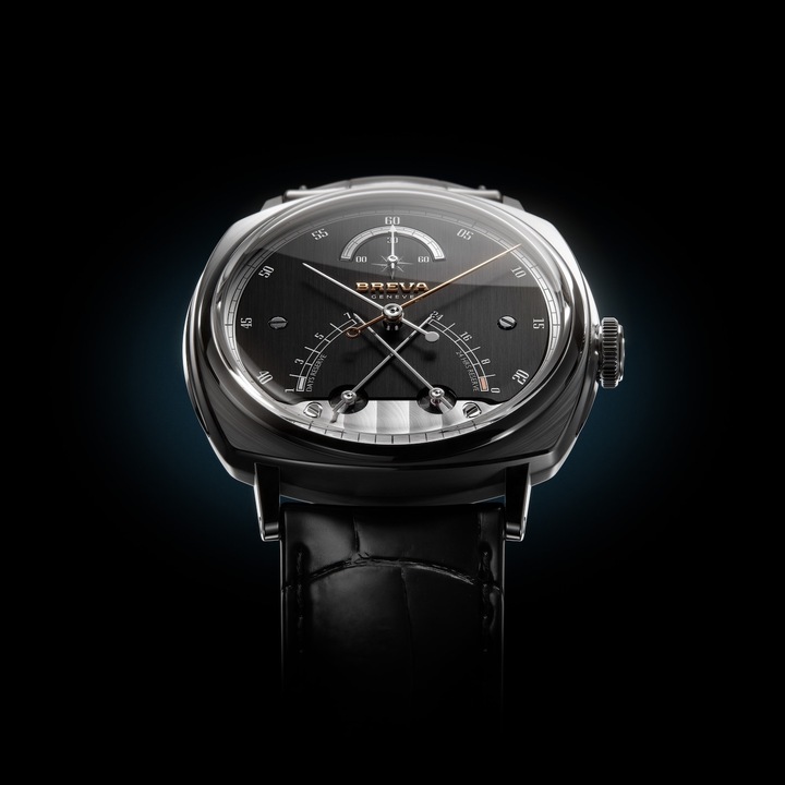 The Segreto di Lario has since been produced in two versions with a titanium case, including this model with a ‘Slate Grey' dial.