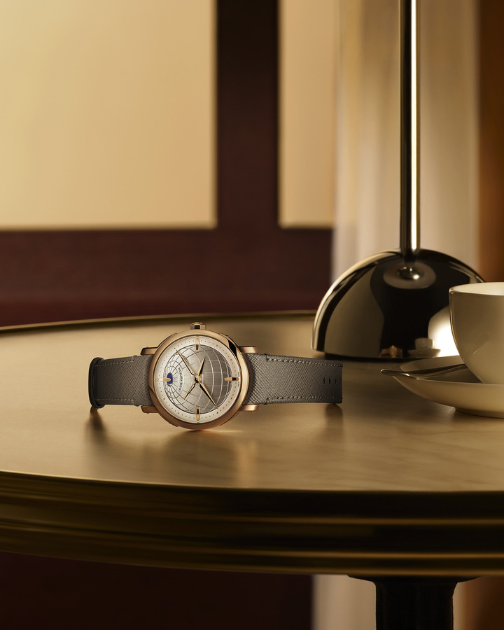 The Twin Zone features the addition of an independently adjustable minute hand, enabling precise, minute-by-minute setting across all global time zones, including those with non-standard offsets. The solid hands indicate local time, while the skeletonized hands display home time.