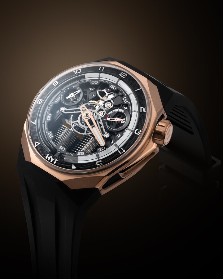HYT has also released the S1 5N Gold Titanium in a limited edition of eight pieces in collaboration with Congolese musician, producer and artist Fally Ipupa.
