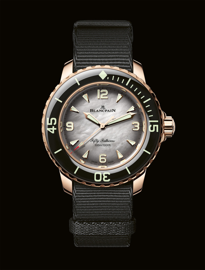 The Fifty Fathoms Automatic is also available with a 38mm case in red gold, paired with a new gradient black dial in mother-of-pearl. The movement is the Manufacture Calibre 1153 (no date).