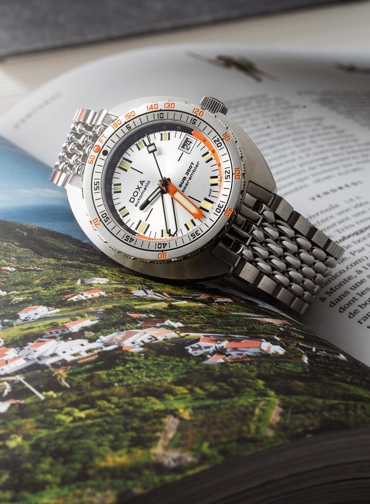 The new SUB 250T GMT